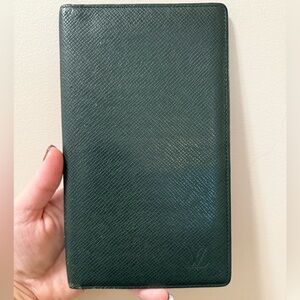 Louis Vuitton - Dark Green - Taiga Leather Wallet